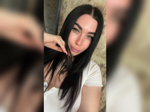Visit Evelise profile