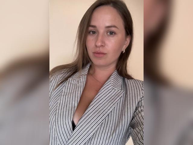 Visit DiamondTease profile