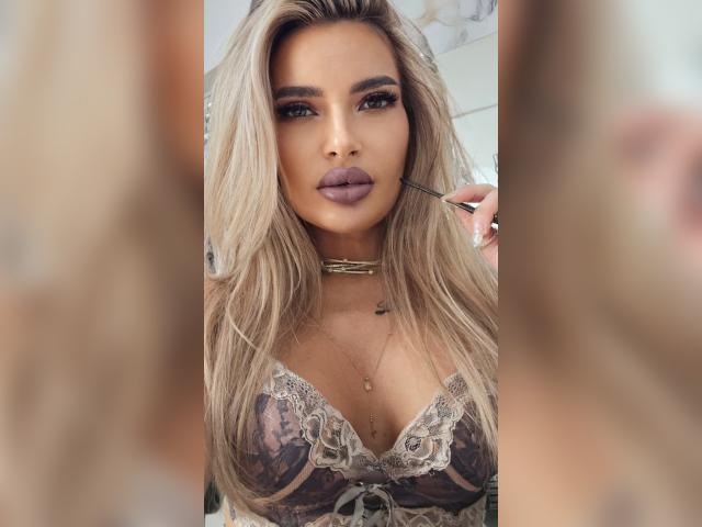 Visit AmiraBelle profile