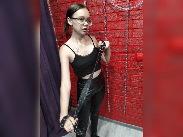 Visit StrawberryLolli profile