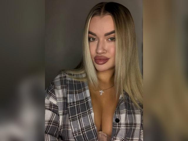 Visit HotMolly profile