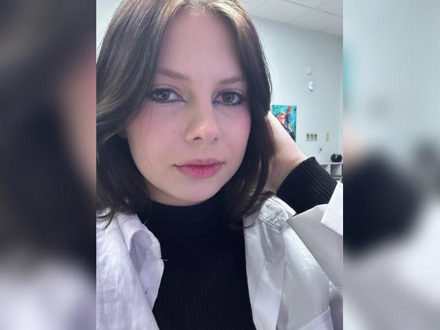 Visit renatasweety profile