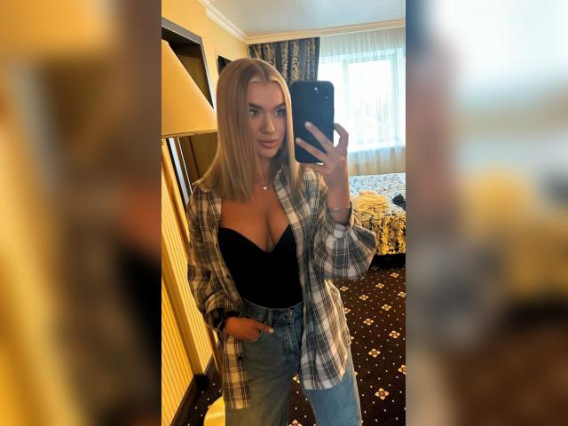 Visit HotMolly profile