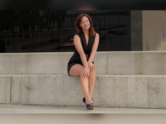 Visit OneJuicyBuns profile