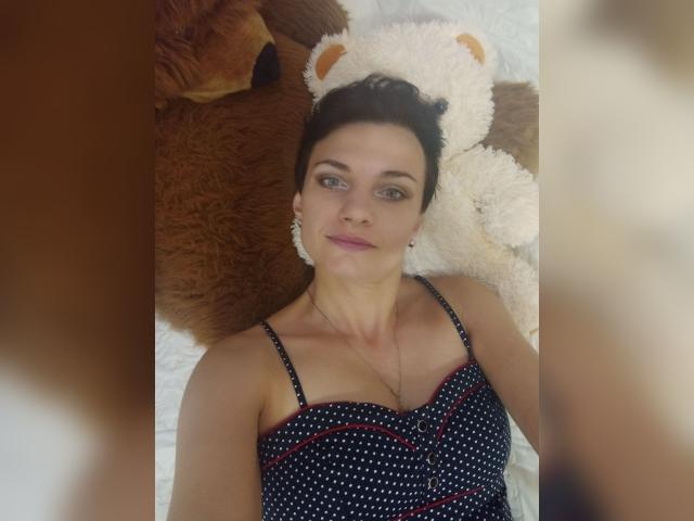 Visit AngieShae profile