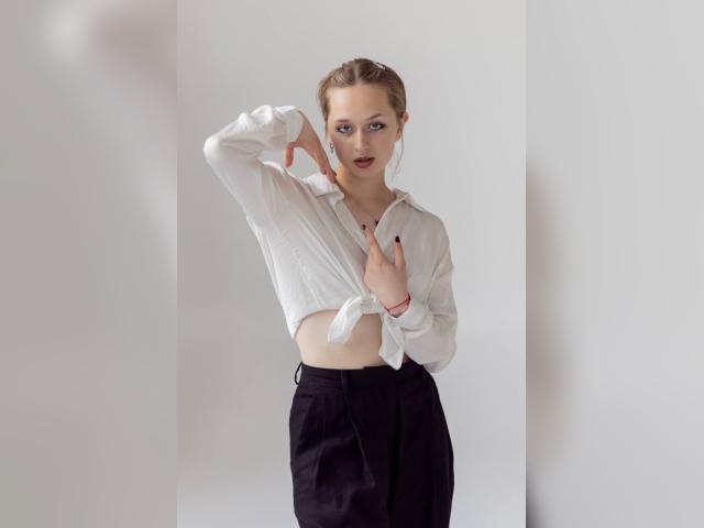 Visit Lunelle profile