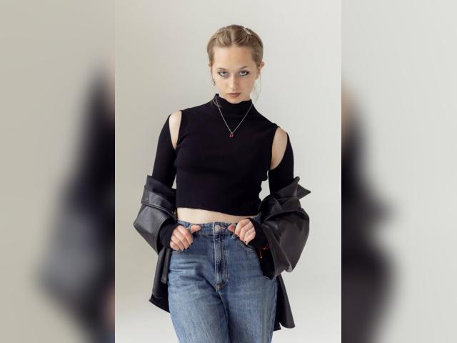 Visit Lunelle profile