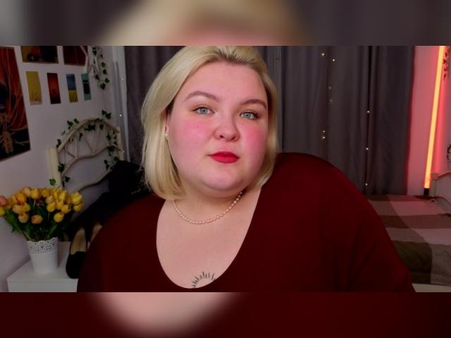 Visit EllaBigBabe profile