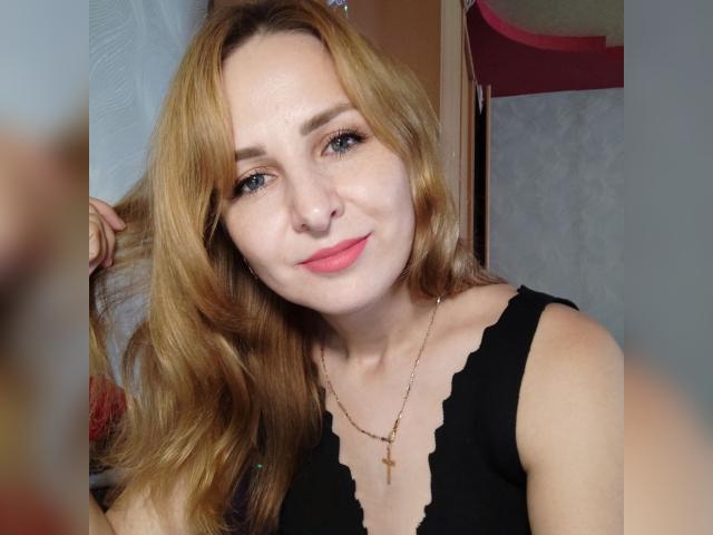 Visit JuliaBlonde profile