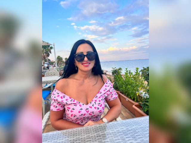 Visit RosaxAngie profile