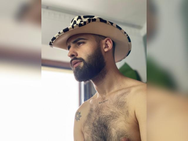 Visit hairyrobxxx profile