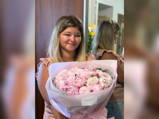 Visit SweetMira31 profile