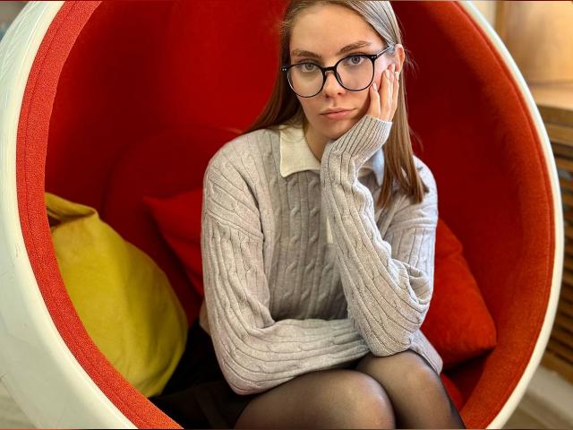 Visit AnnaSweet profile
