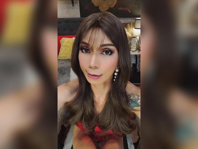 Visit celinafox profile