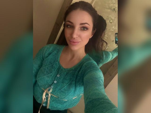 Visit Shakira profile