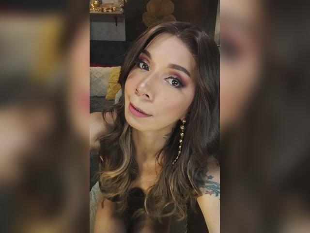 Visit celinafox profile