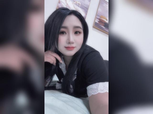 Visit BritneyEva profile