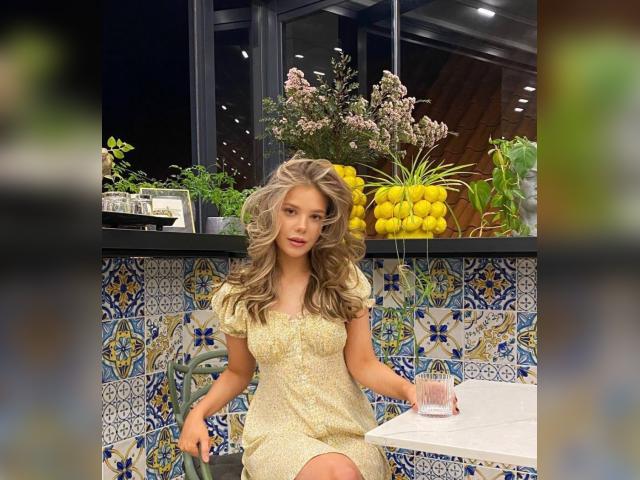 Visit RainNa profile