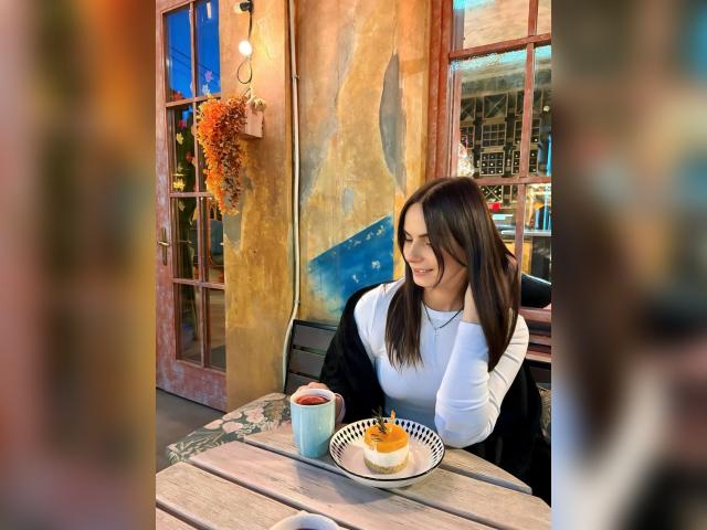 Visit AnnaBogdan profile