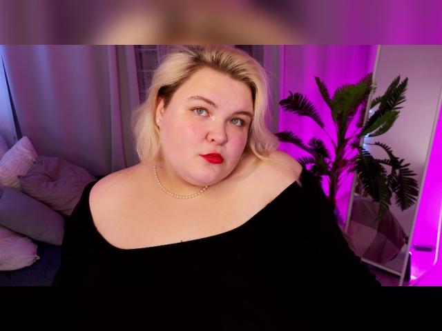 Visit EllaBigBabe profile