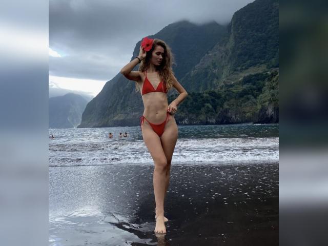 Visit EliElina profile