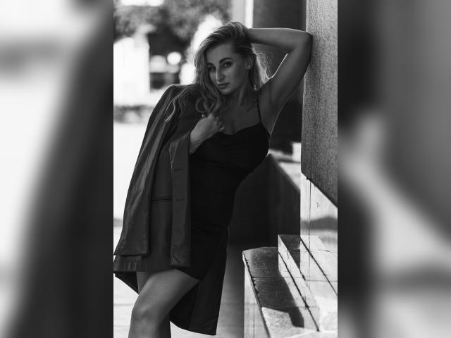 Visit BeautyCherries8 profile