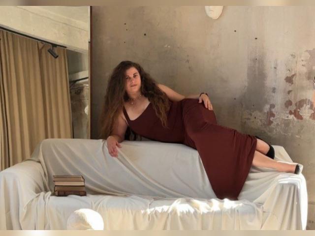 Visit Karinna profile
