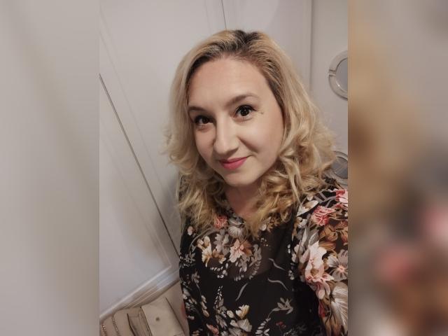 Visit BlondeAmalia profile