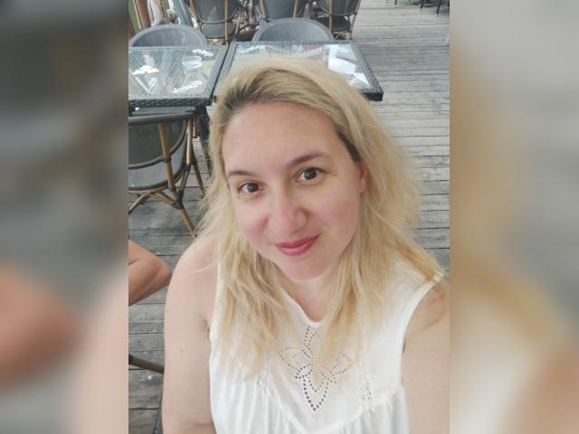 Visit BlondeAmalia profile