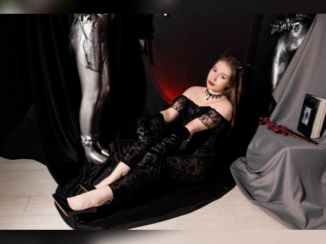 Visit DannieBeautiful profile