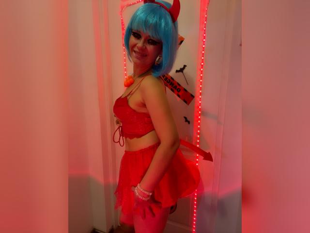 Visit prettywoman31 profile