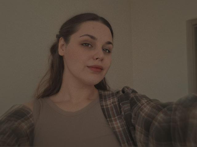 Visit AndreaT64 profile