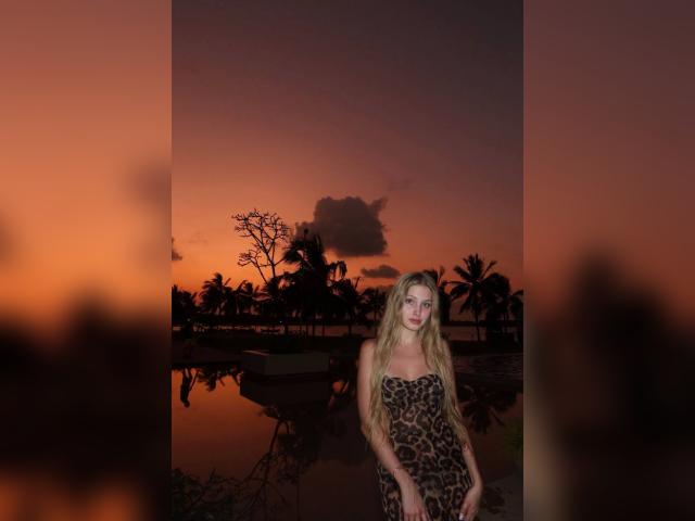 Visit Scarlett profile