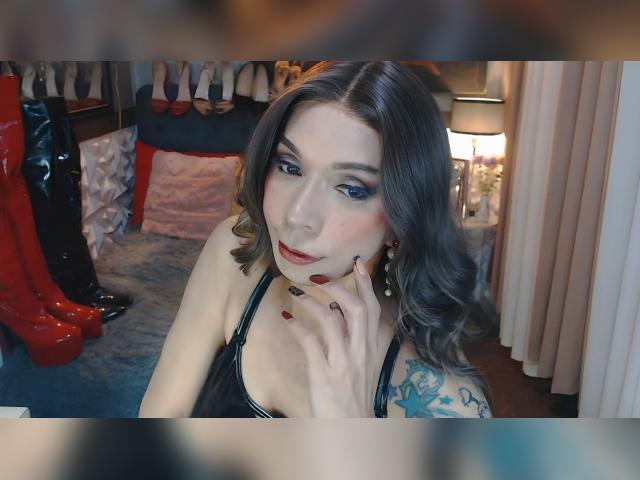 Visit celinafox profile