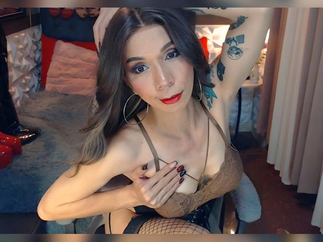 Visit celinafox profile