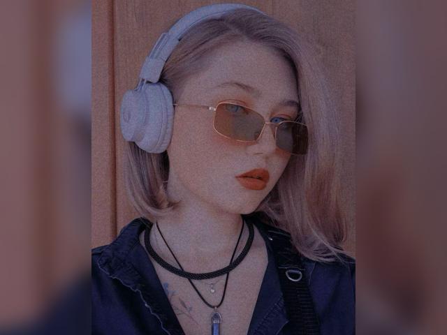 Visit JennyLexy profile