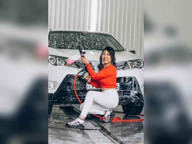 Visit LioraMae profile