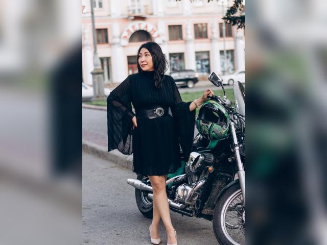 Visit LioraMae profile