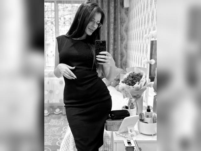 Visit 01CHANEL profile