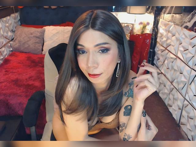 Visit celinafox profile