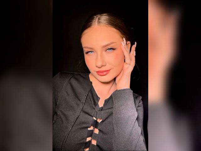 Visit AvelynNoir profile