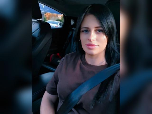 Visit RavellaNoir profile