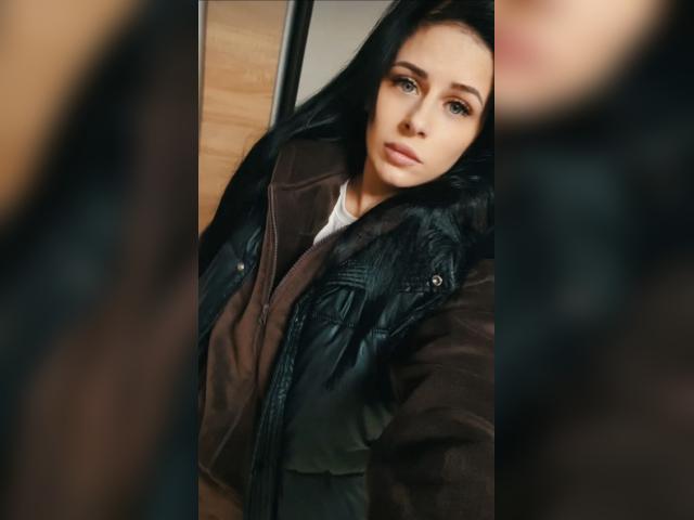 Visit RavellaNoir profile