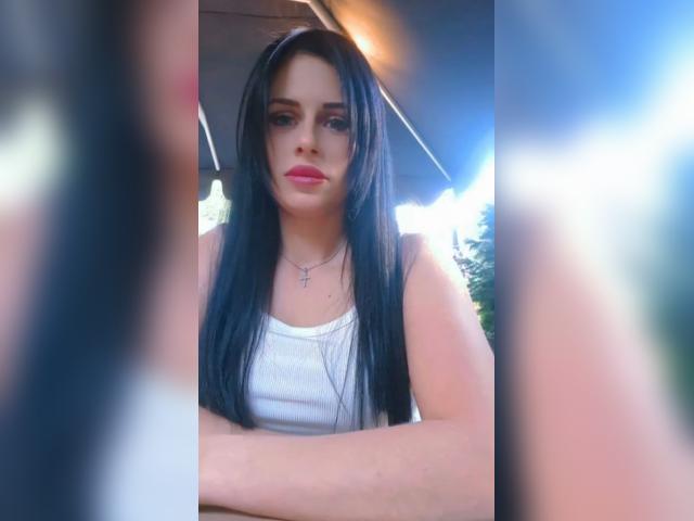 Visit RavellaNoir profile