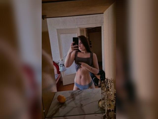 Visit HotQueen profile