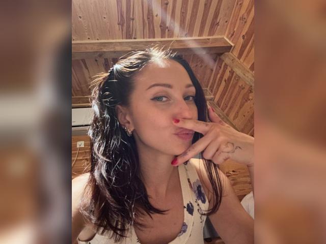 Visit Clarisse profile