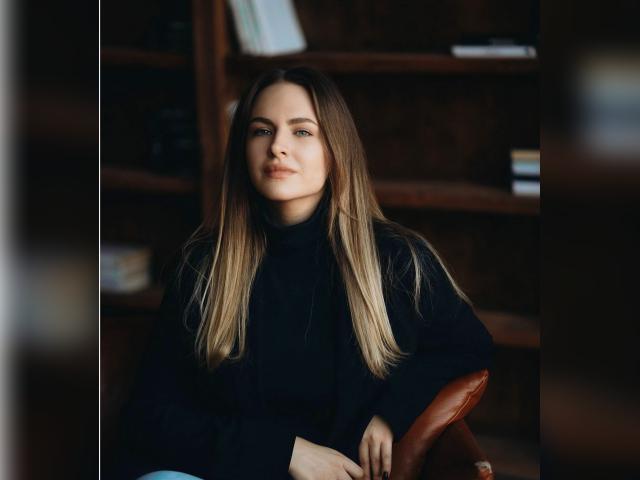 Visit AlexaInlove profile