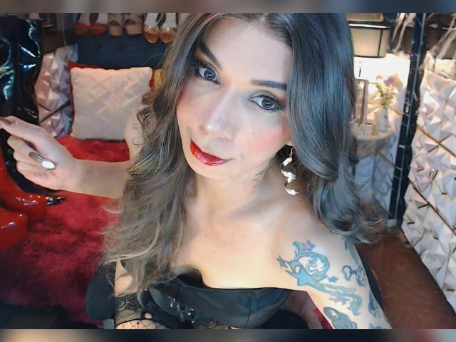 Visit celinafox profile