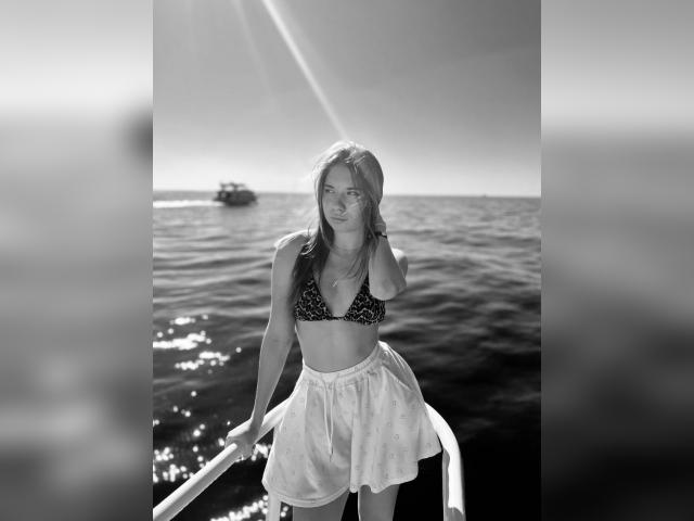 Visit LinaMirey profile