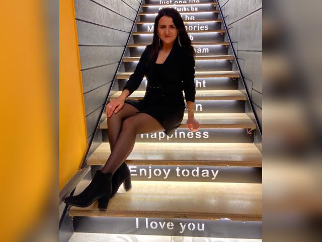 Visit K1enna profile